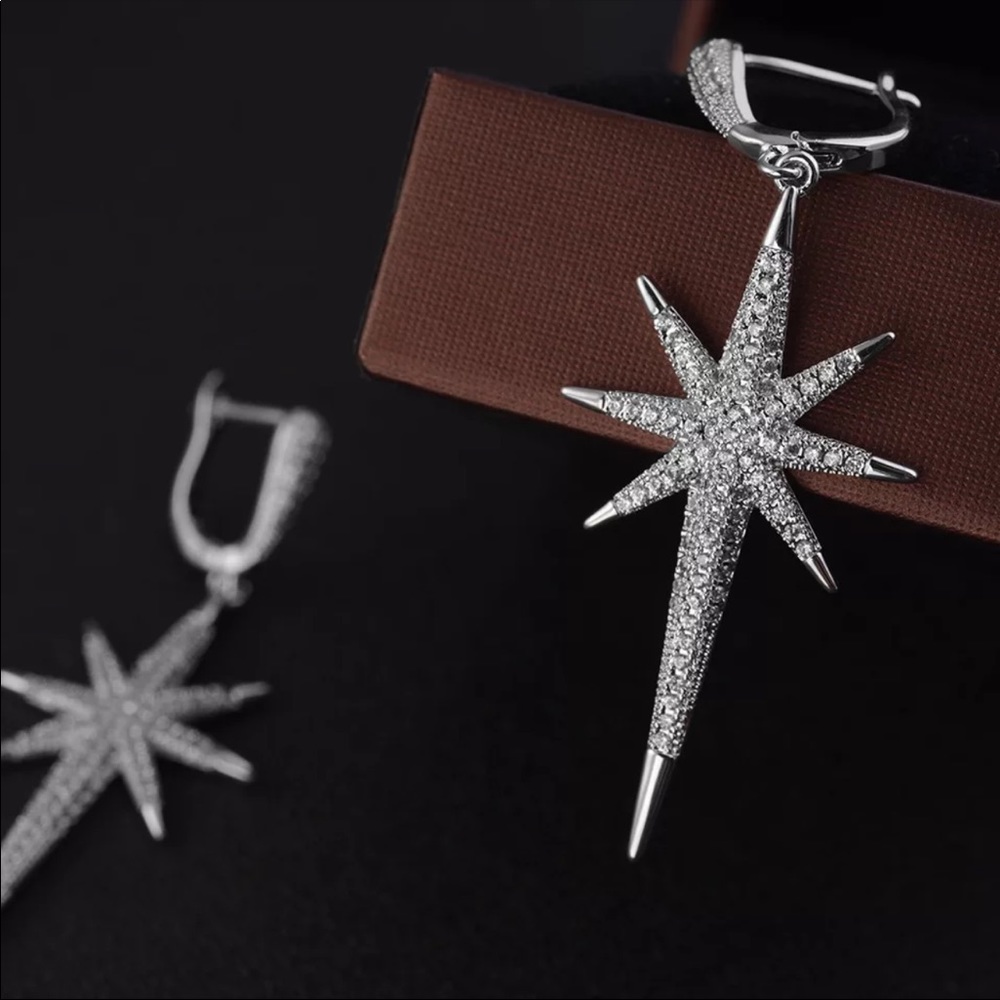 🌟 Sterling Silver 925 Big Diamond Star Earrings - Picture 3 of 9